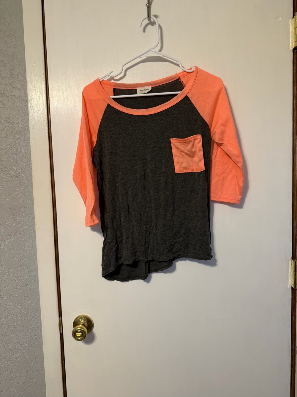 Free Kisses Coral-Sleeve Raglan Tee with Charcoal Body